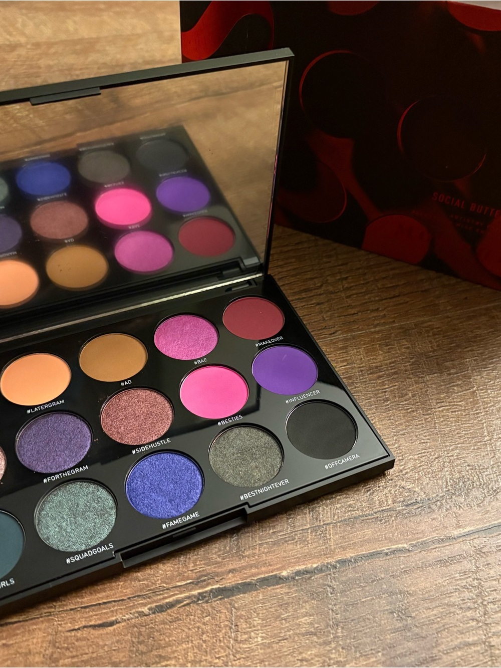 NIB Morphe Social Butterfly eyeshadow palette